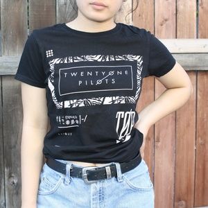 TØP Band Tee